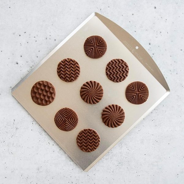 Nordic Ware Natural Aluminum Commercial Large Classic Cookie Sheet - Image 5